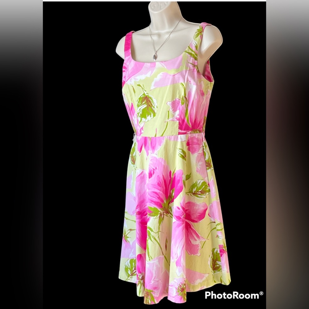 Flowered full skirted cotton dress by Logic.size 10.